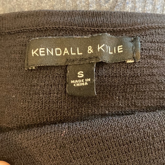 Kendall & Kylie off the shoulder crop top - Picture 3 of 6